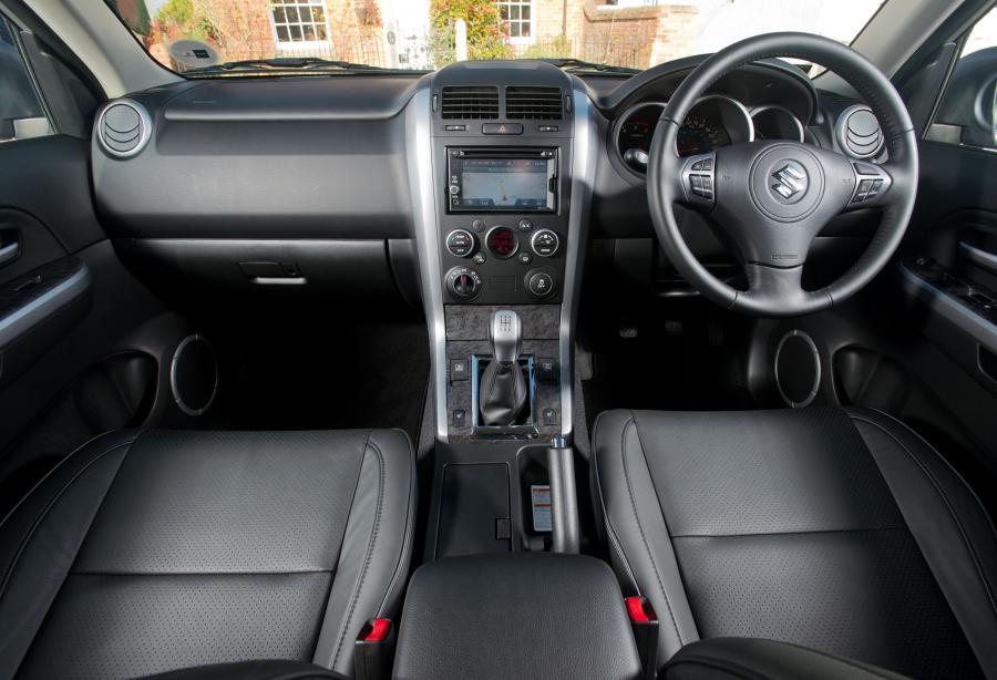  Suzuki Grand Vitara 2013 года  (UK) (фото 2 из 6)
